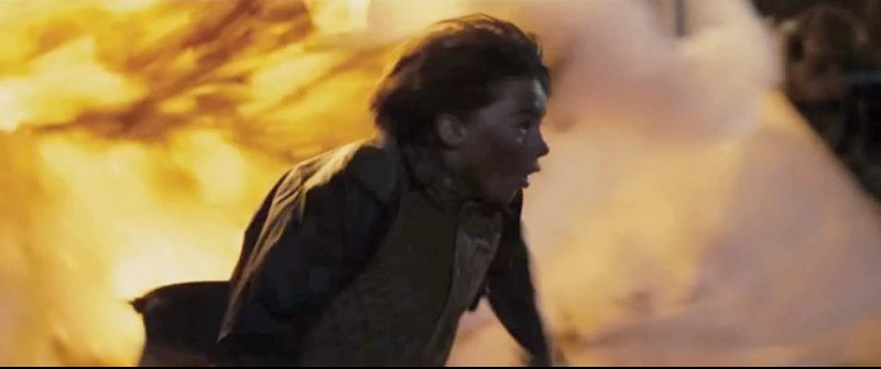 Illustration for article titled 61 Super 8 screengrabs unlock the clues in J.J. Abrams' new trailer